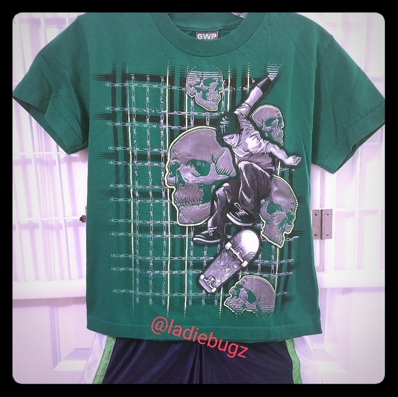 Champion Shorts & Tshirt with Skateboarder, Skulls - Picture 3 of 5